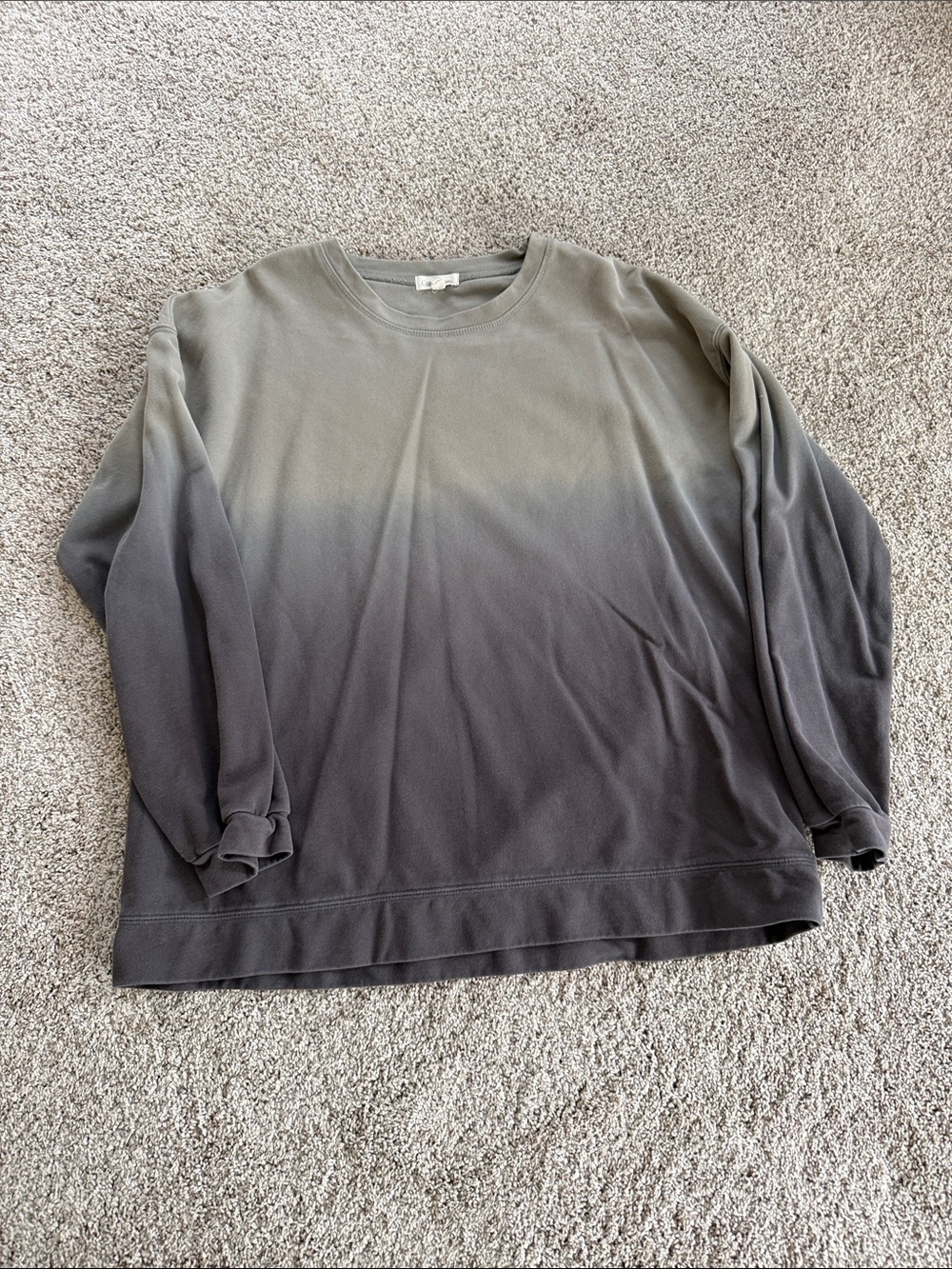 Women's cool Gray Ombré Crewneck Sweatshirt - size medium